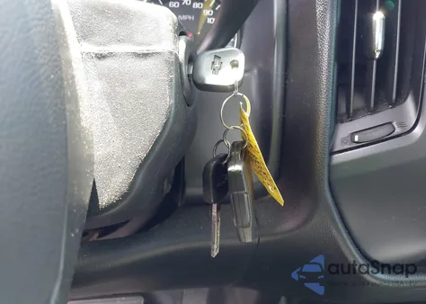 2017 Chevrolet Silverado 1500 Wt z USA, uszkodzony, nr VIN 1GCNKNEC7HZ265523